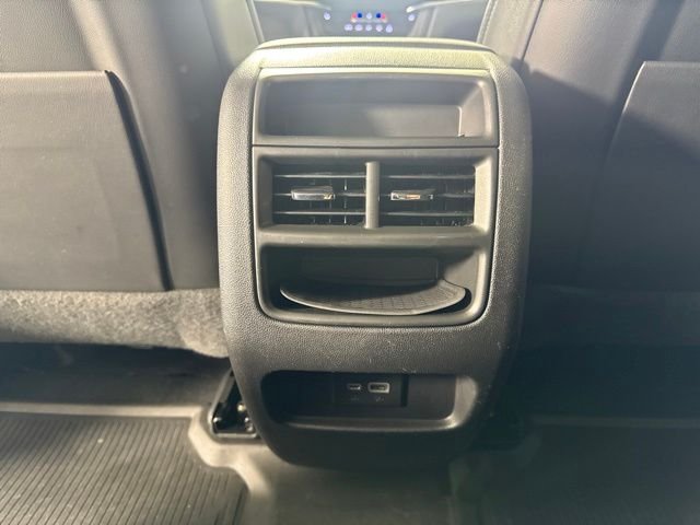 Used 2021 White Cadillac Sport image 13