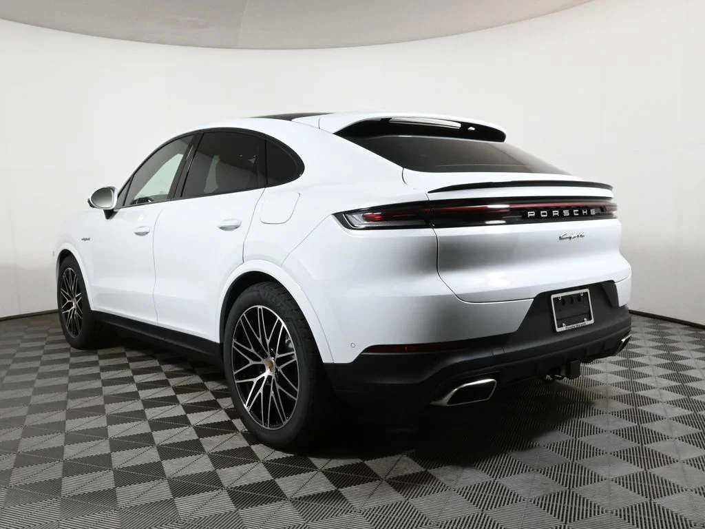 Certified Used 2026 White Porsche  image 3