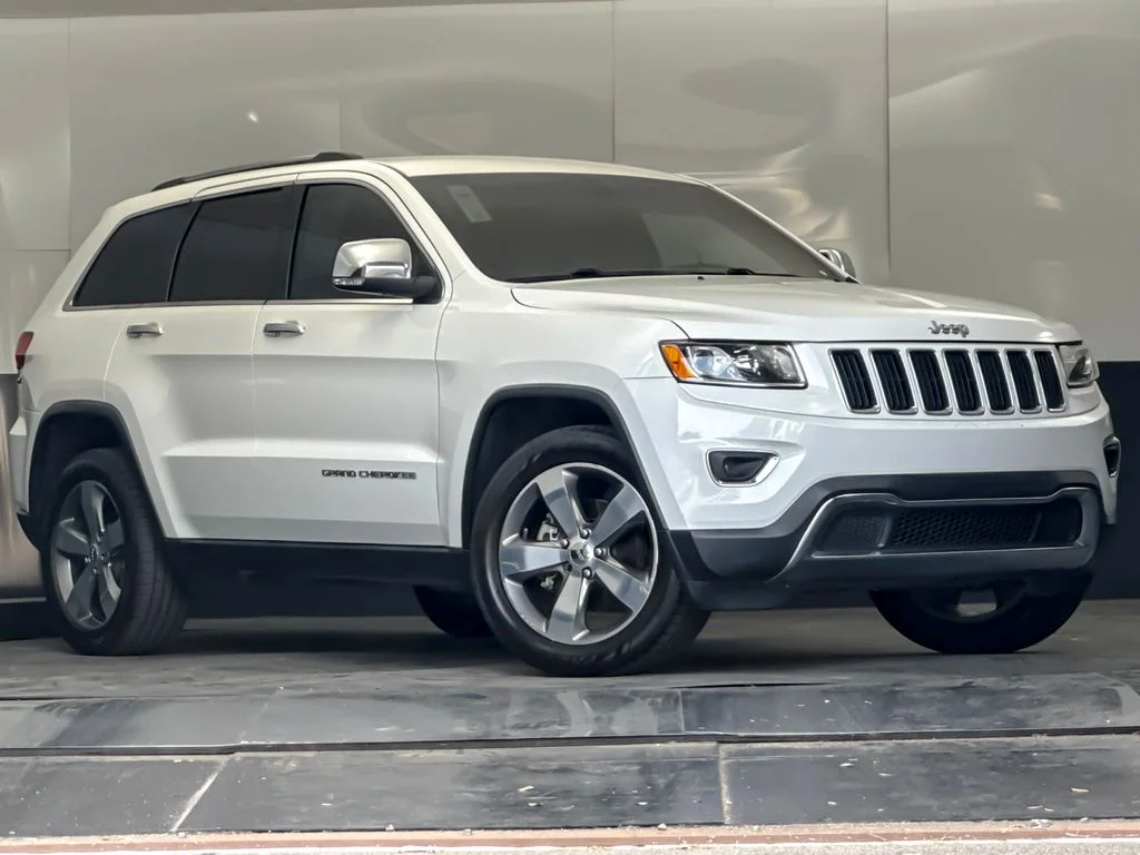 2015 Jeep Grand Cherokee Limited's photo