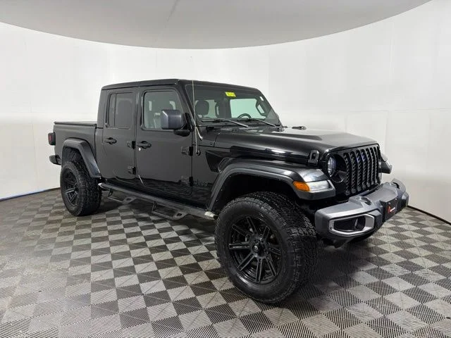 2022 Jeep Gladiator Sport S's photo