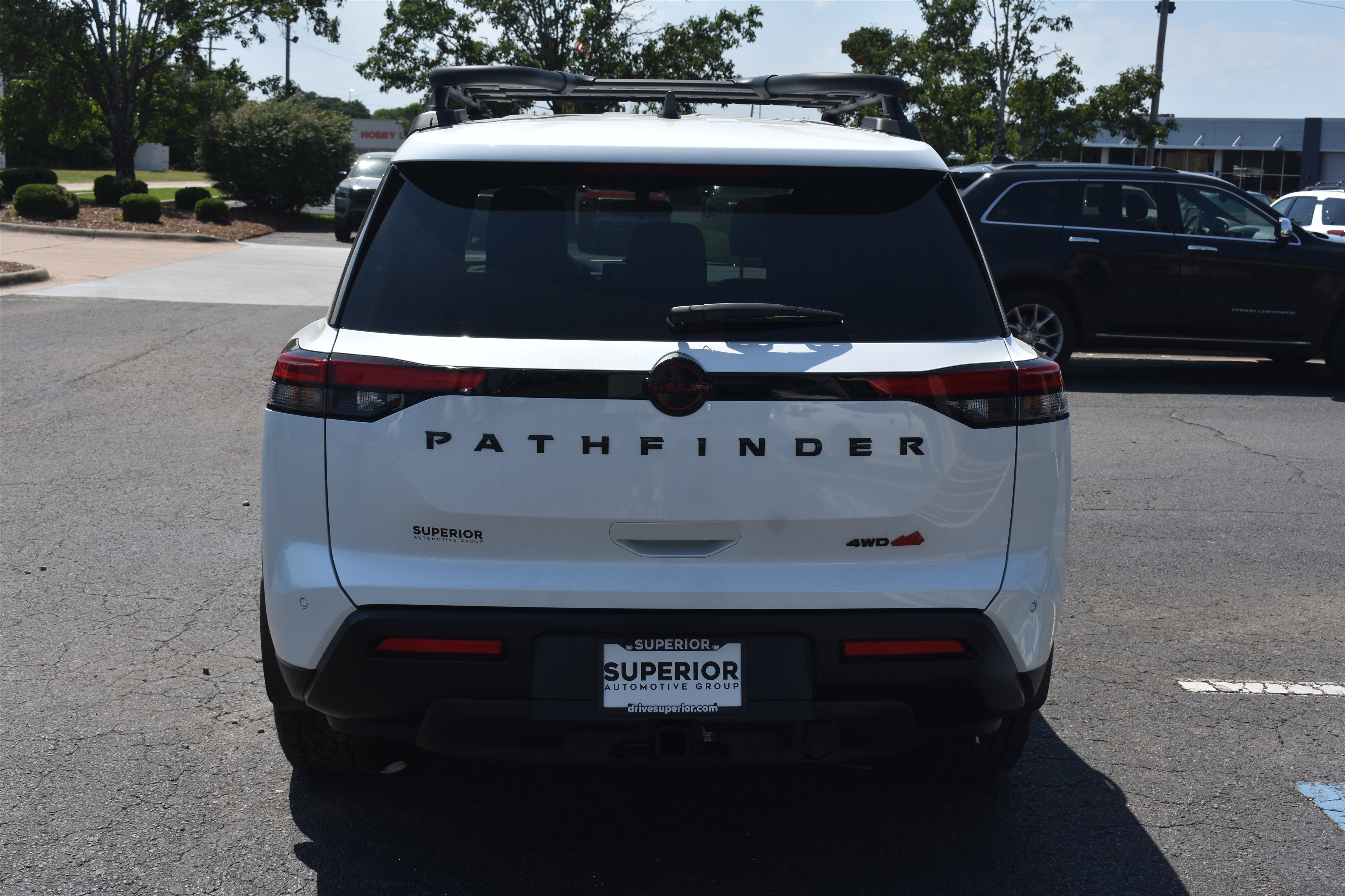 New 2026 Everest White Pearl TriCoat Nissan Rock Creek® image 6