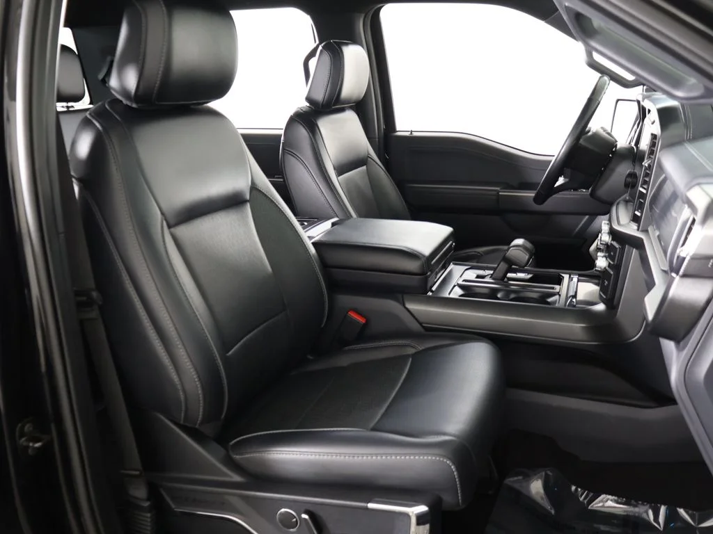 Used 2024 Agate Black Metallic Ford Lariat image 34