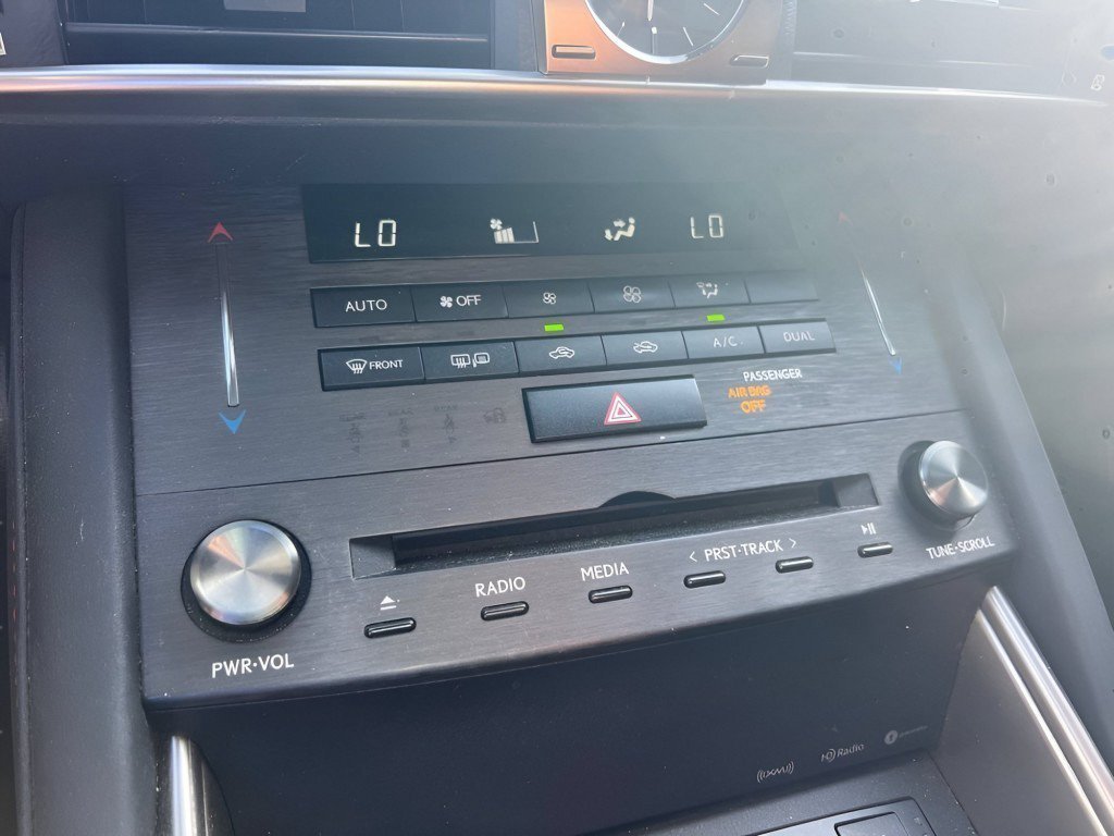 Used 2020 Ultra White Lexus 300 image 24