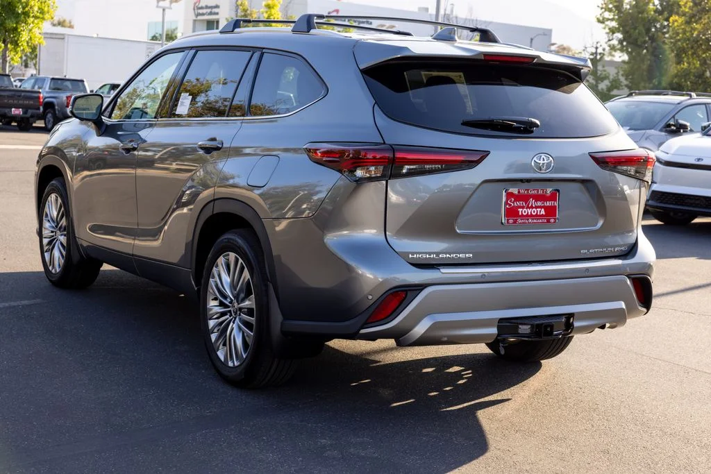 New 2026 Heavy Metal <sup>1</sup> Toyota  Platinum image 7