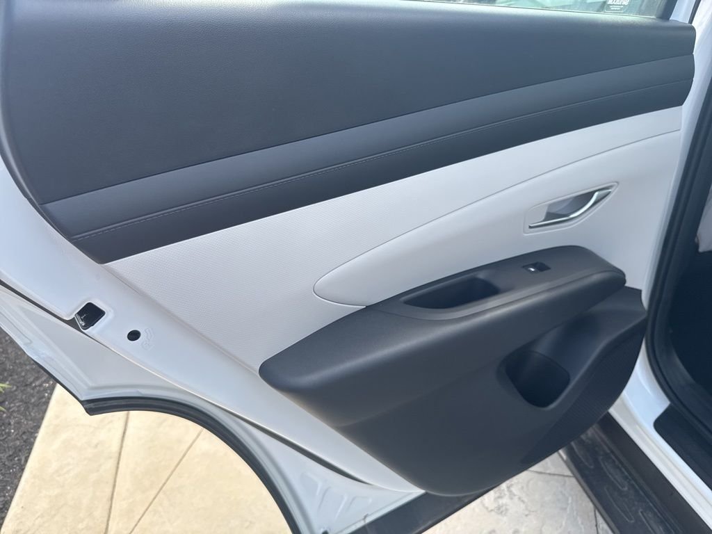 New 2026 White Hyundai SE image 26