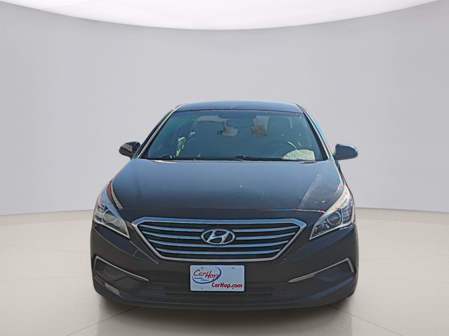 Used 2016 Black Hyundai SE image 2
