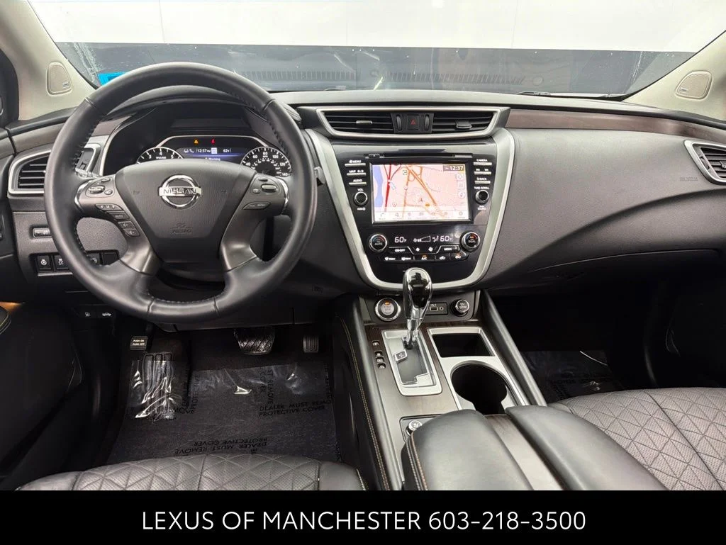 Used 2021 Gray Nissan Platinum image 5