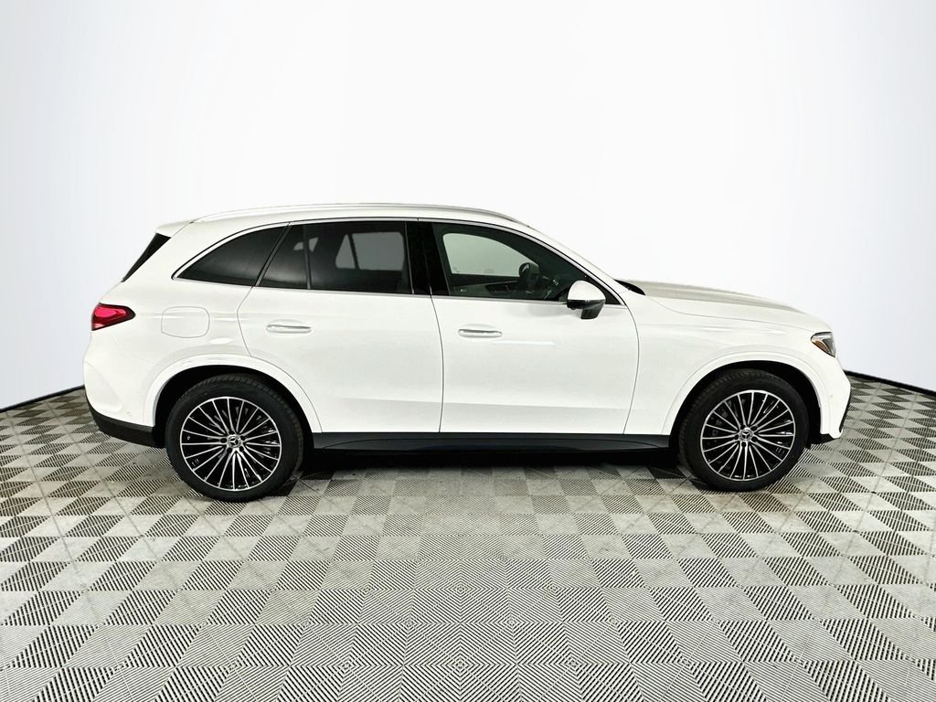 New 2027 Polar White Mercedes-Benz GLC 350e image 8