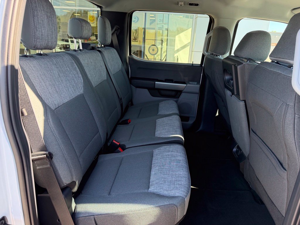 New 2026 Oxford White Ford F-250® XLT image 17