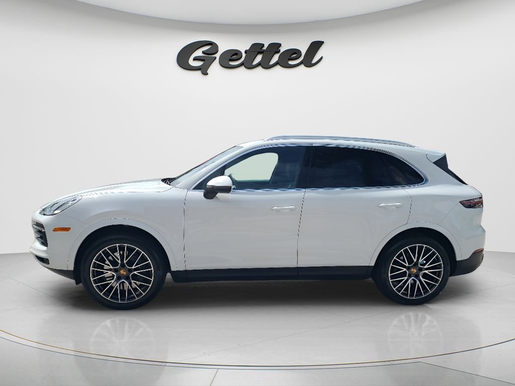 Used 2021  Porsche Base image 8