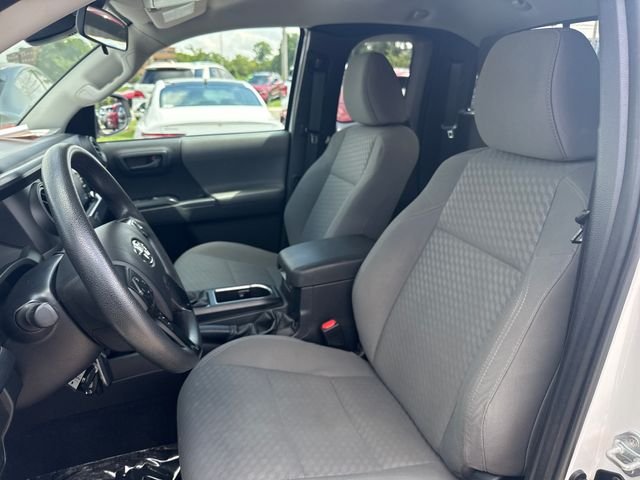Used 2022 White Toyota SR image 13
