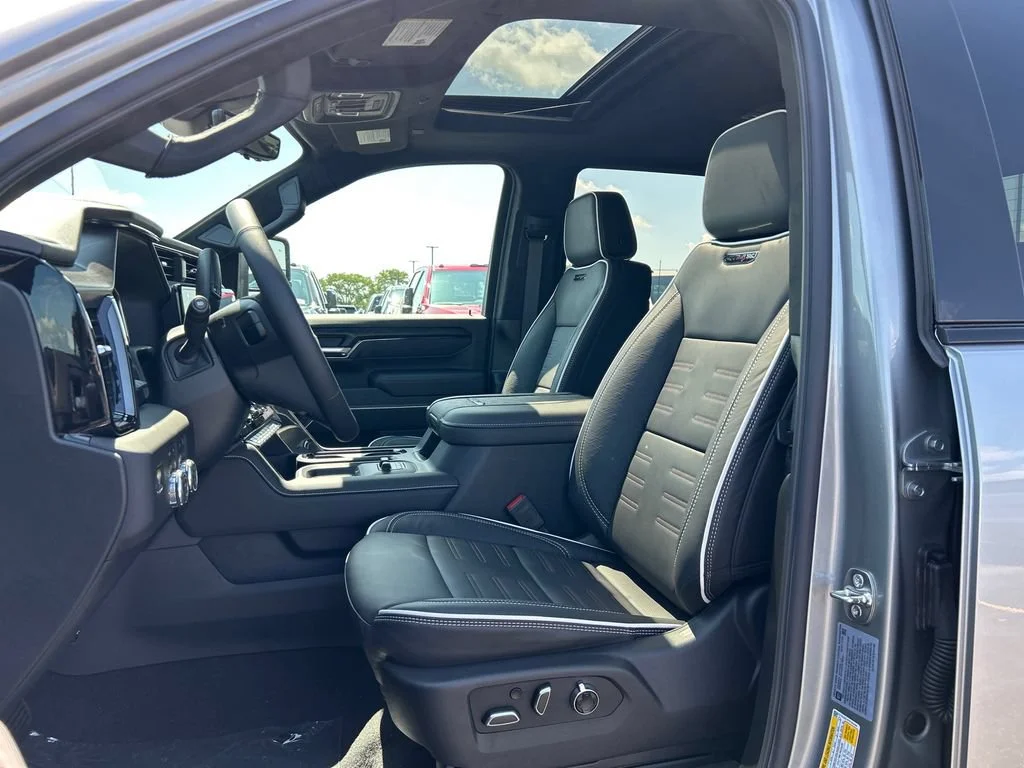 2026 GMC Sierra 2500HD AT4X - Photo 17