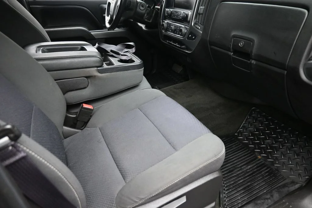 Used 2016 Red Chevrolet LT image 9