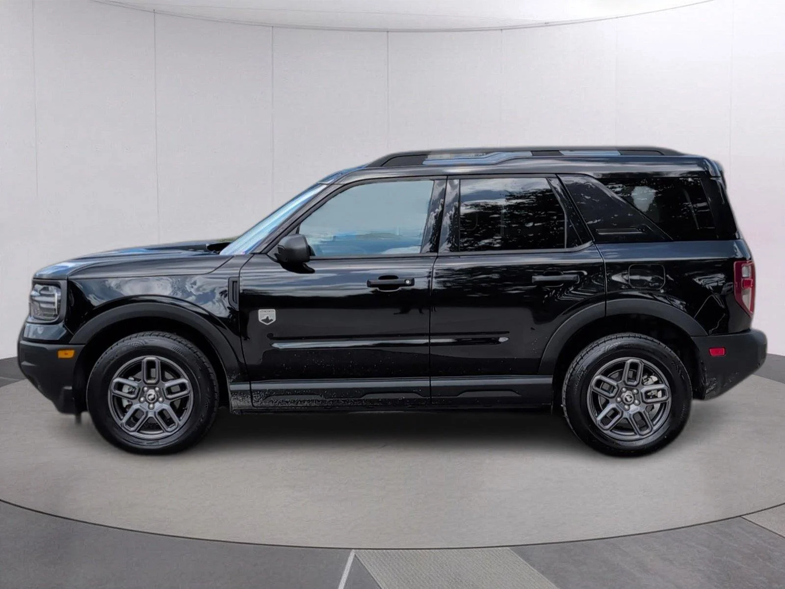 Used 2025 Shadow Black Ford Big Bend image 2