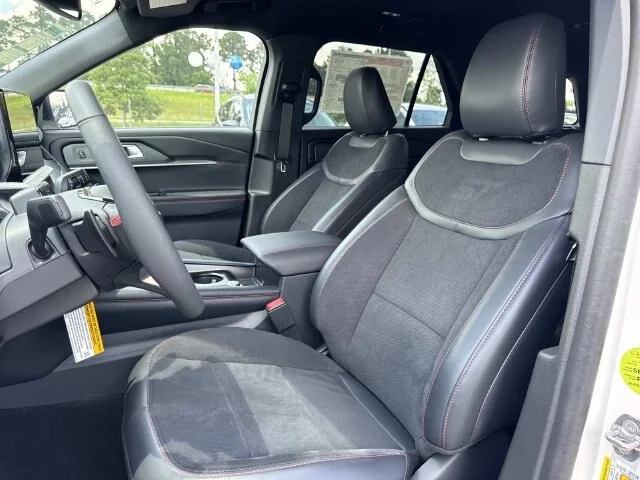 New 2026 Star White Metallic Tri-Coat Ford ST image 45