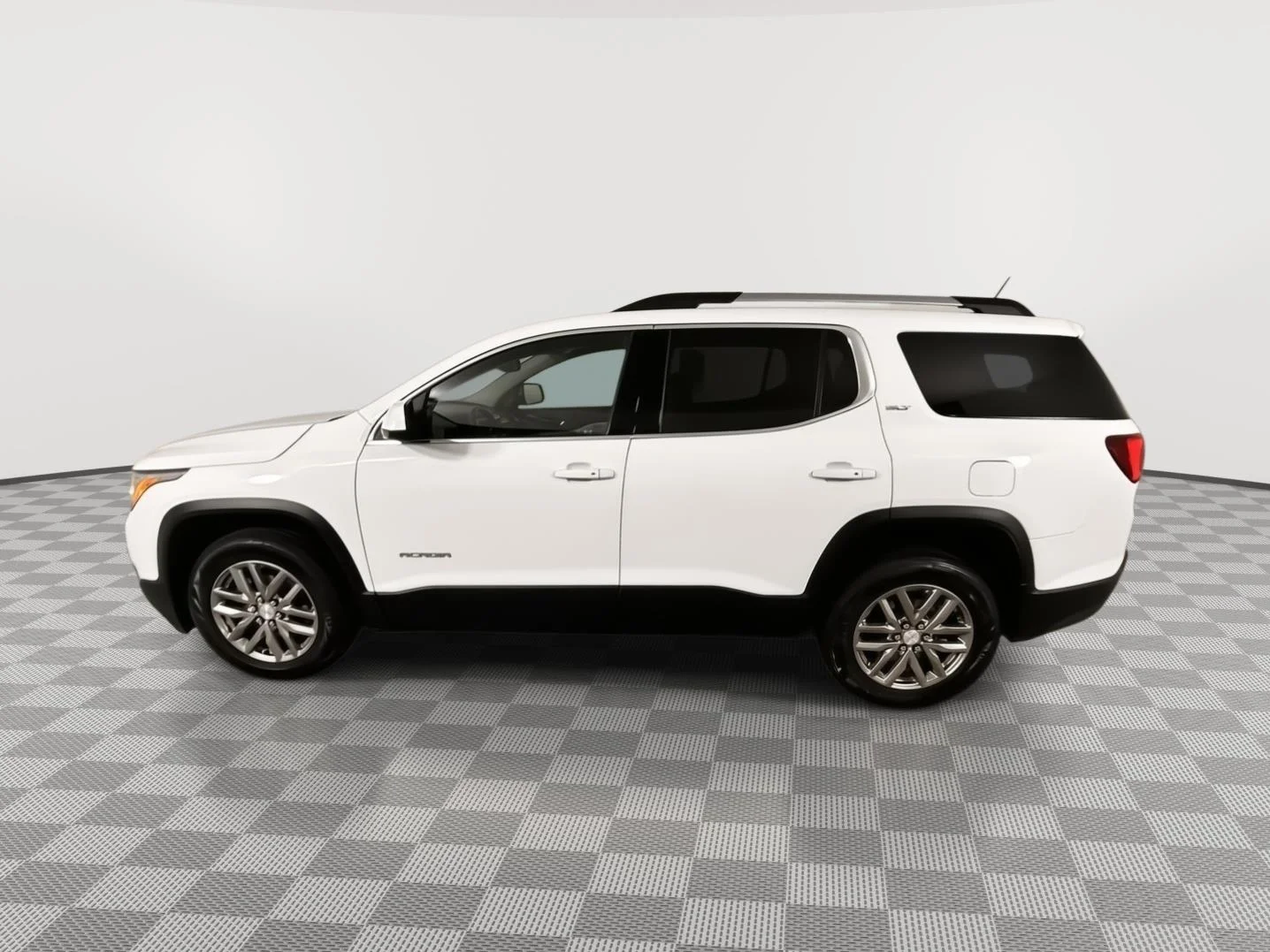 Used 2018 Summit White GMC SLT image 13