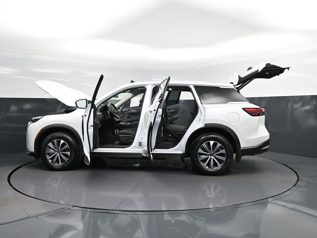 Certified Used 2026 White INFINITI PURE image 47