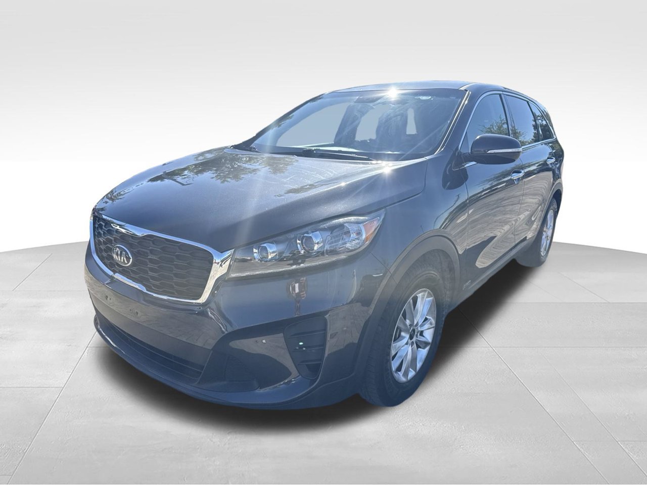 Used 2019 Gray Kia LX image 1