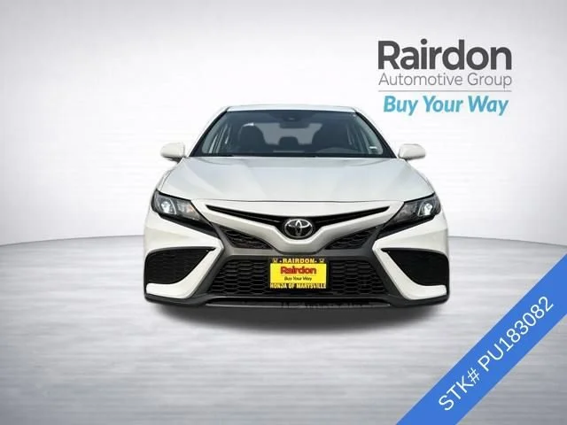 Used 2023 Ice Cap Toyota SE image 2