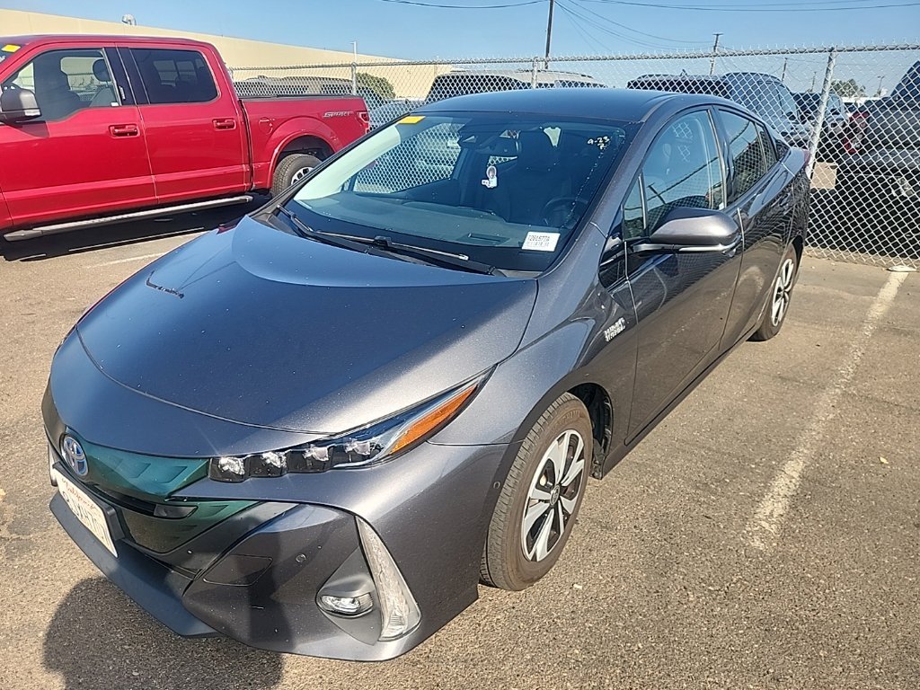 Used 2019 Magnetic Gray Metallic Toyota Advanced image 3