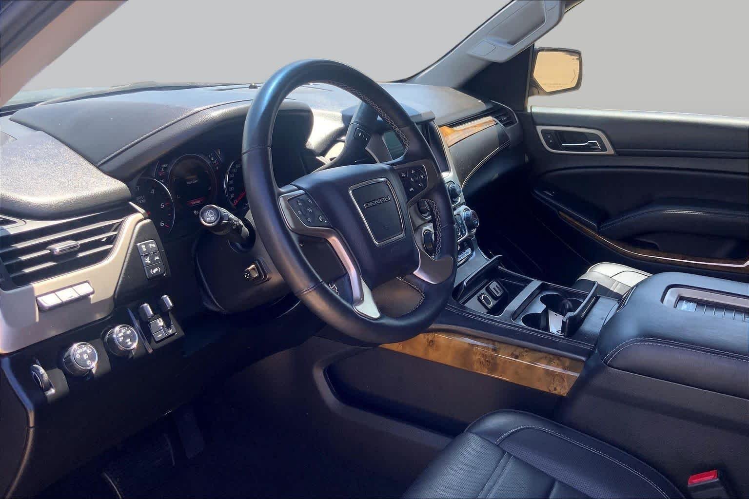 Used 2016 Onyx Black GMC Denali image 18