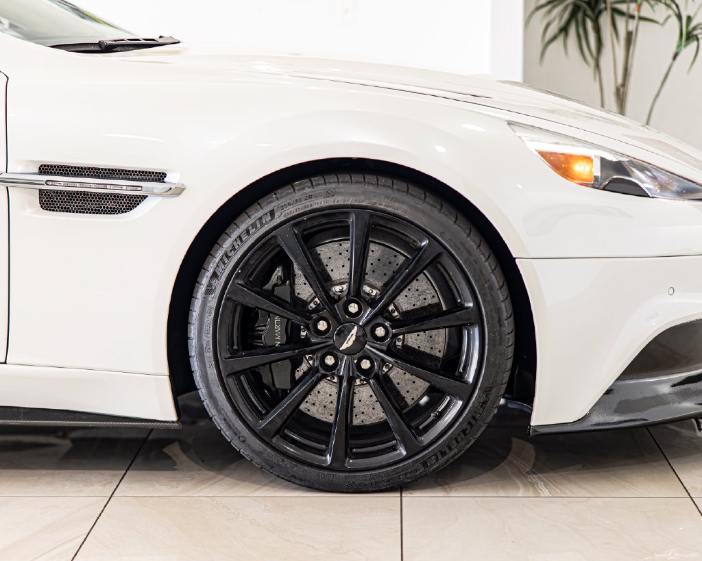 Used 2016 White Aston Martin Volante image 10