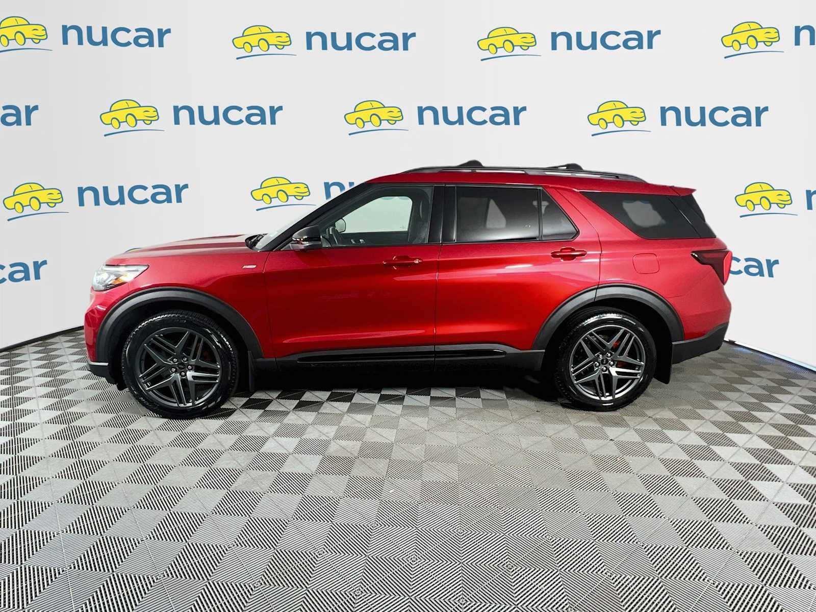 Used 2025 Rapid Red Metallic Tinted Clearcoat Ford ST-Line image 4