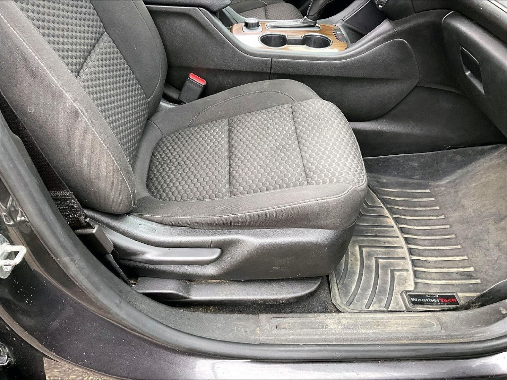 Used 2019 Iridium Metallic GMC SLE-1 image 37