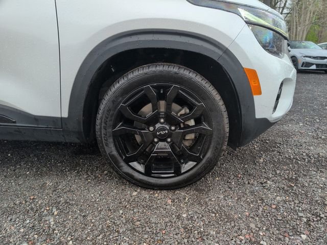 Certified Used 2024 White Kia X-Line image 11
