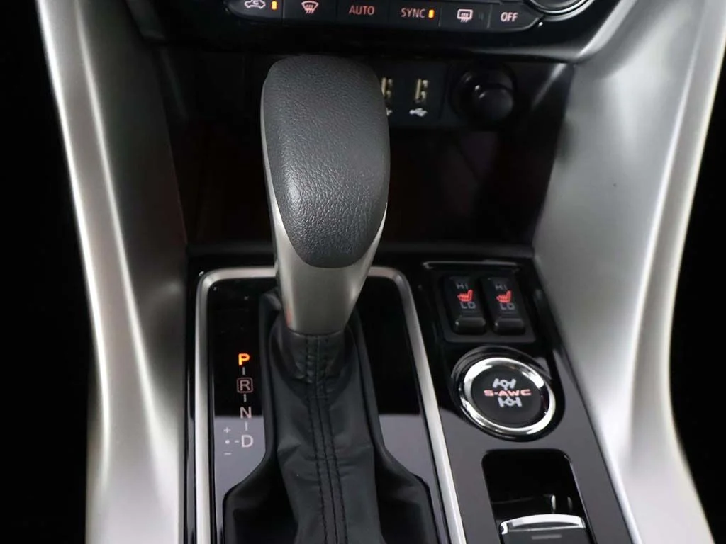 New 2026 Black Mitsubishi SE image 47