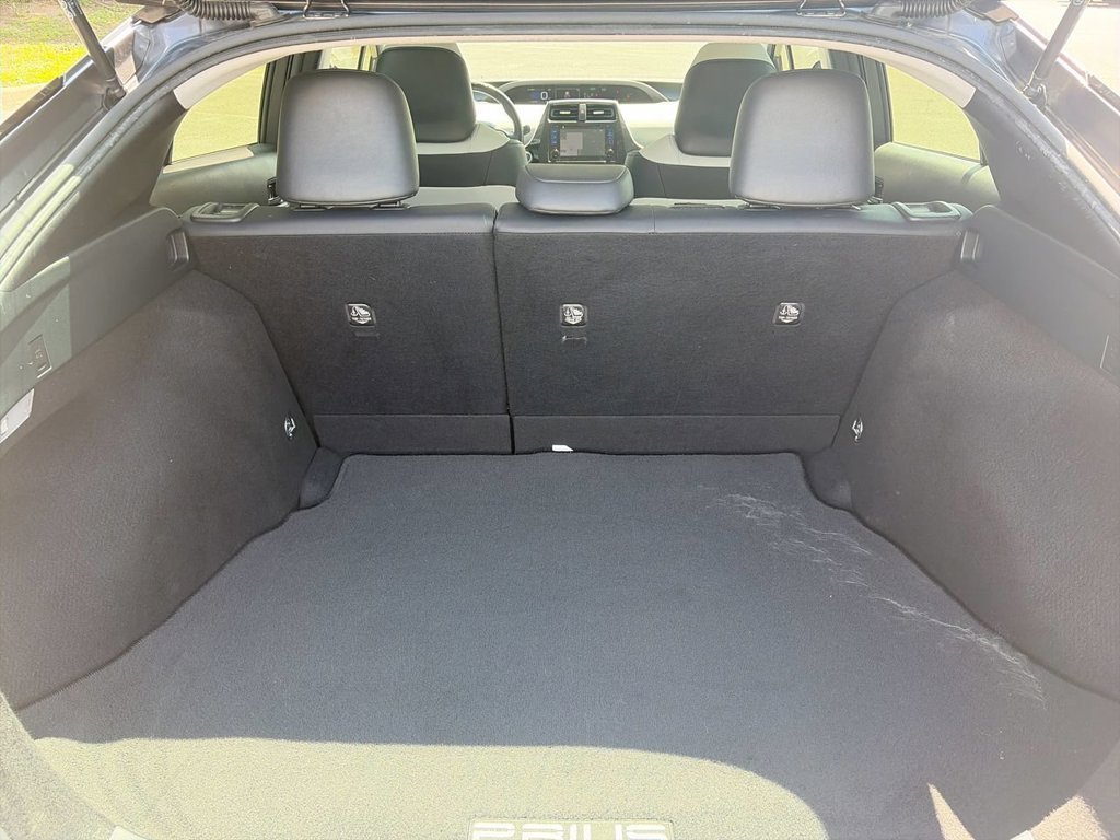 Used 2017  Toyota Two image 7