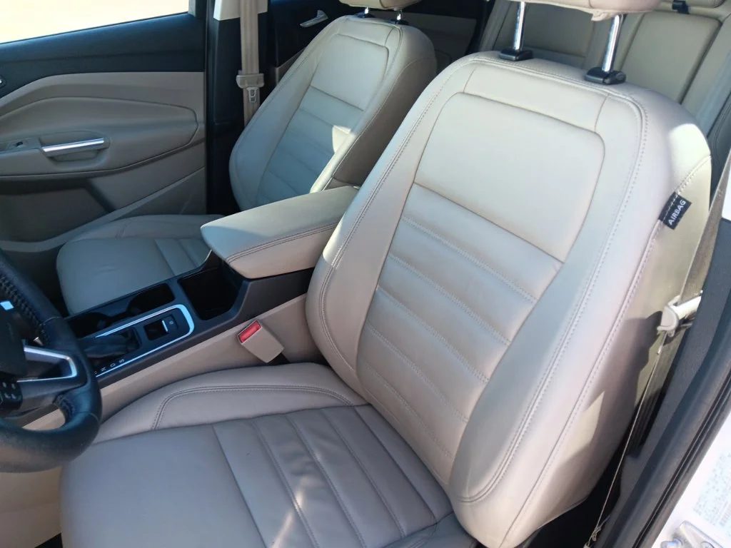 Used 2017 White Platinum Metallic Tri-Coat Ford Titanium image 25