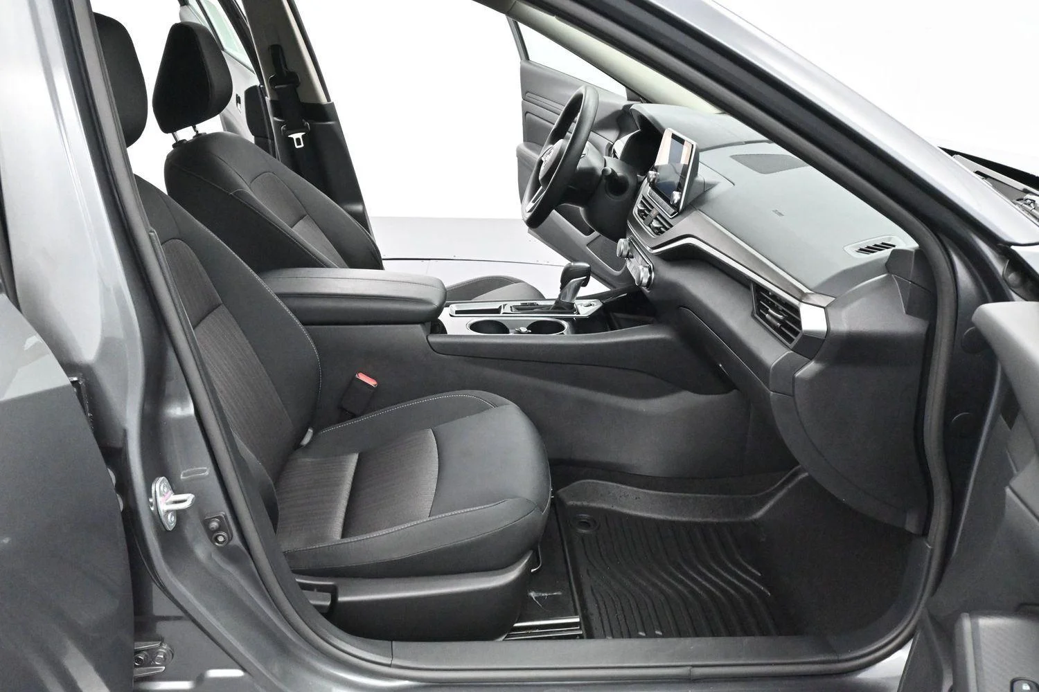 Used 2024 Gun Metallic Nissan 2.5 SV image 27