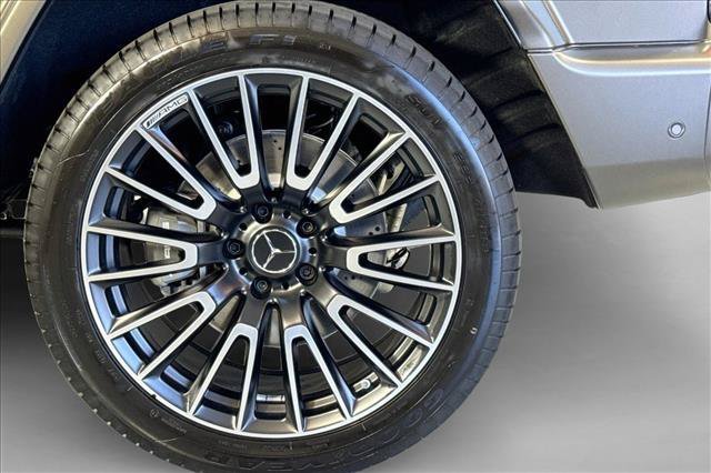 New 2027 MANUFAKTUR Monza Grey Magno Mercedes-Benz AMG® G 63 image 59