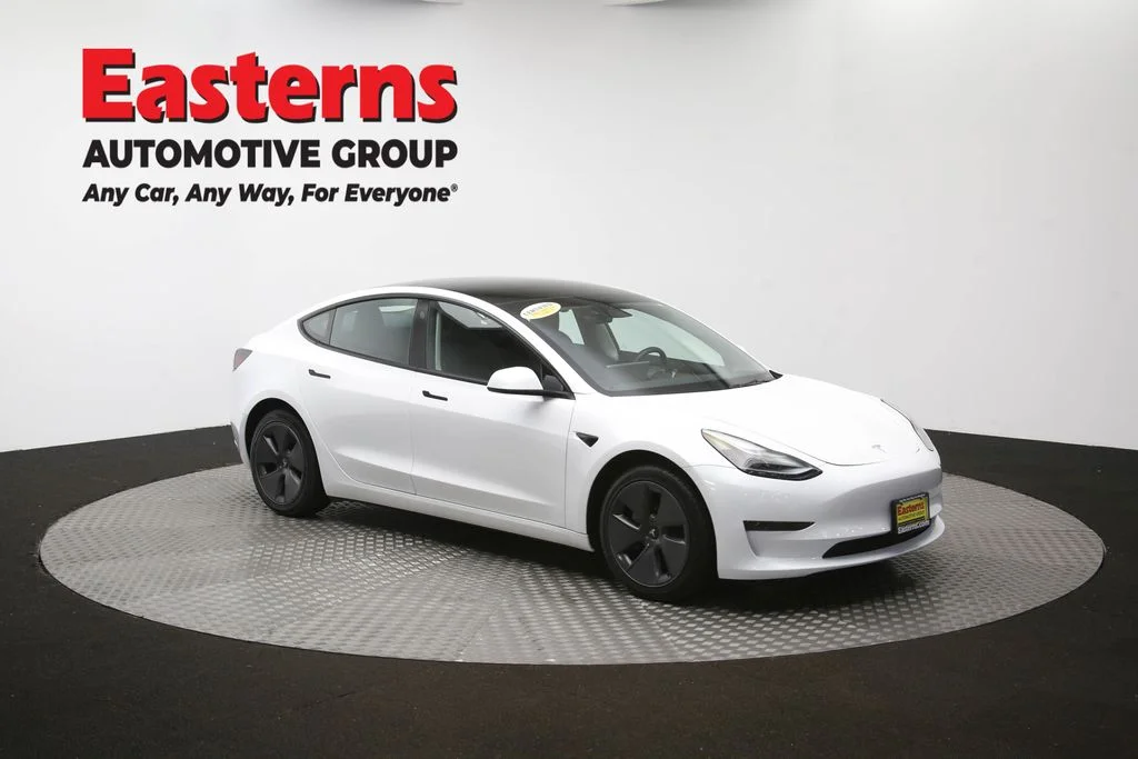 Used 2023 White Tesla Base image 42