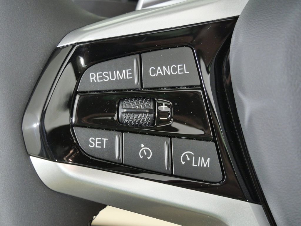 New 2026 Alpine White BMW 330i xDrive image 39
