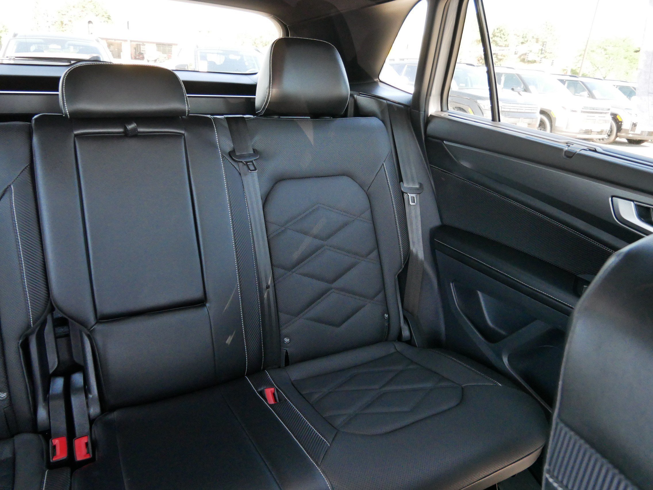 2024 Volkswagen Atlas Cross Sport SE w/Tech - Photo 14