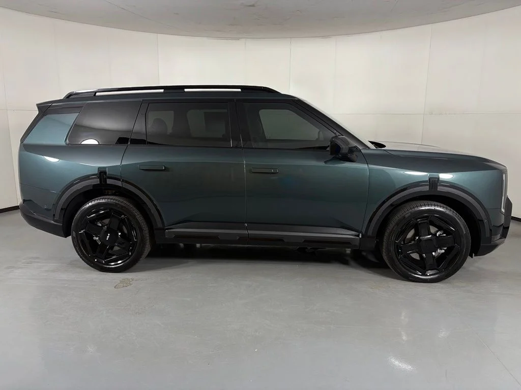 New 2027 Black Jade Green Kia X-LINE SX image 9