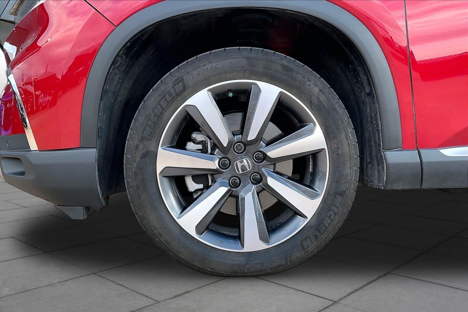 Used 2025 Radiant Red Metallic II Honda Touring image 11