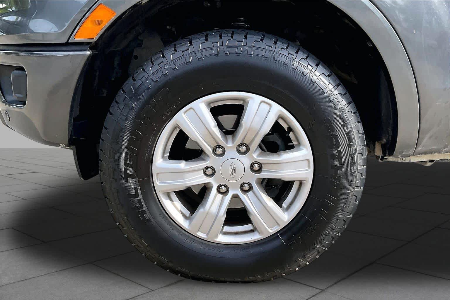 Used 2019 Magnetic Ford XLT image 11