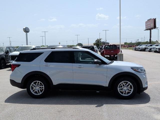 New 2026 Space White Metallic Ford Active image 58