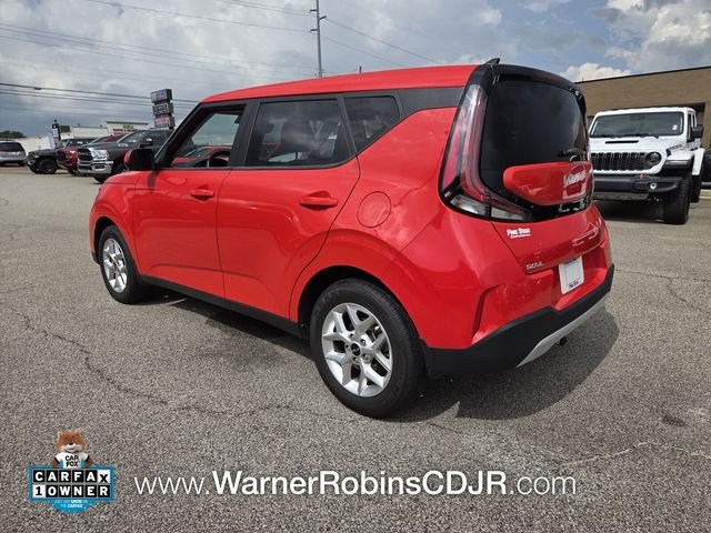 Used 2025 Red Kia LX image 11