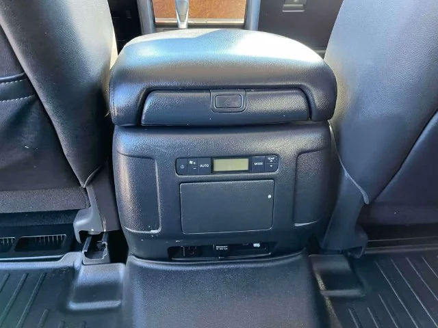 Used 2023 Silver Nissan SL image 16