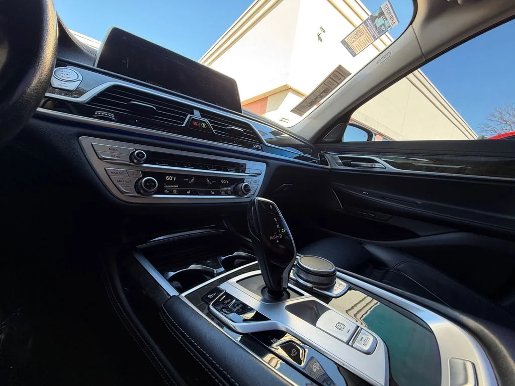 2022 BMW 7 Series 740i - Photo 15