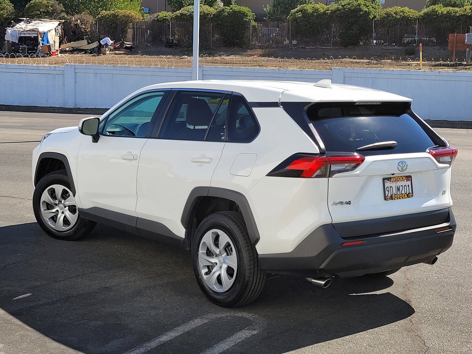 Used 2022  Toyota LE image 6