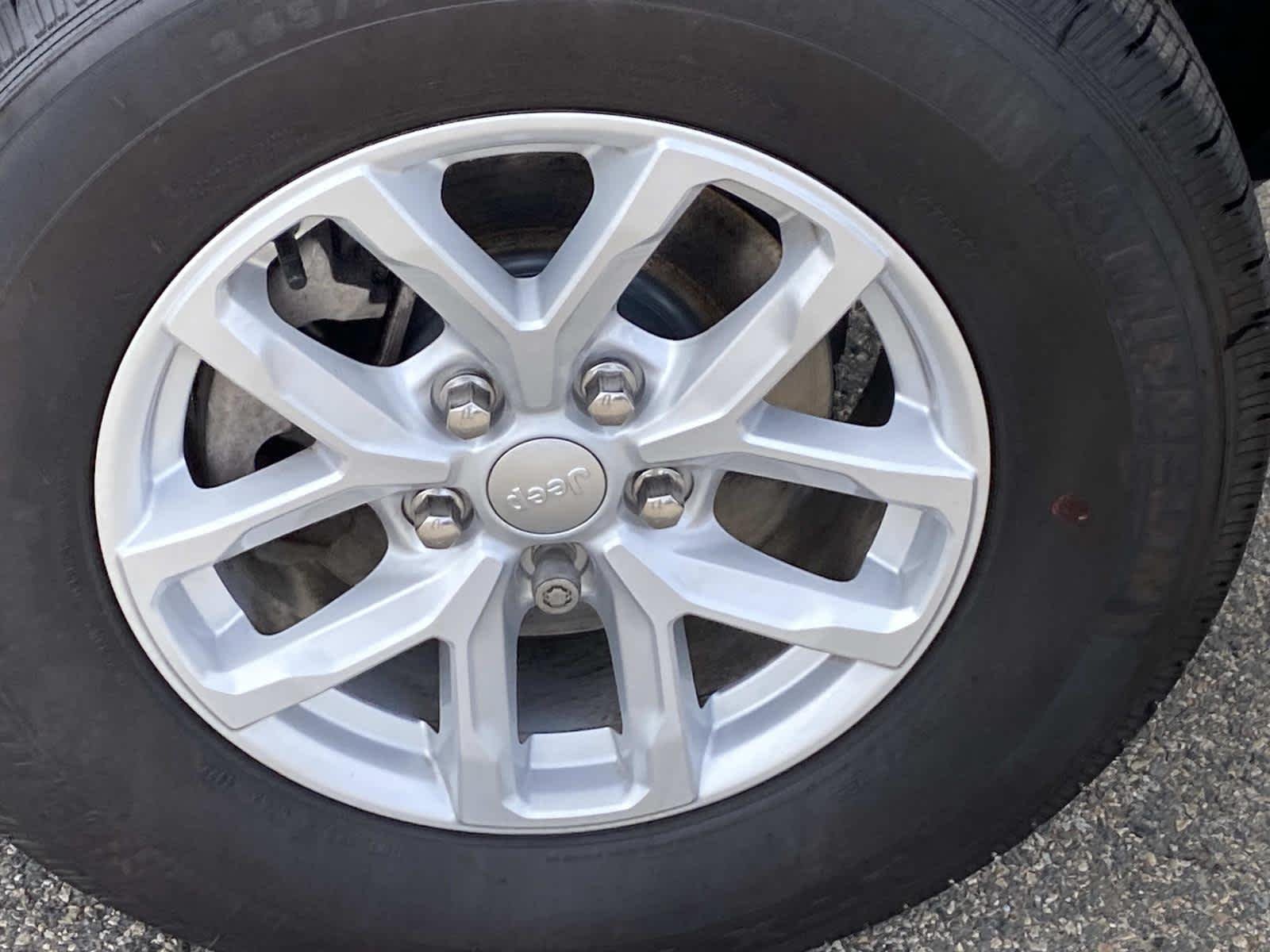 Certified Used 2023 Sting-Gray Clearcoat Jeep Sport S image 28