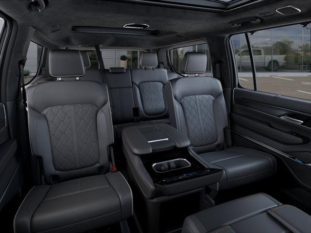 New 2026 Bright White Clear-Coat Exterior Paint Jeep Summit Reserve image 41