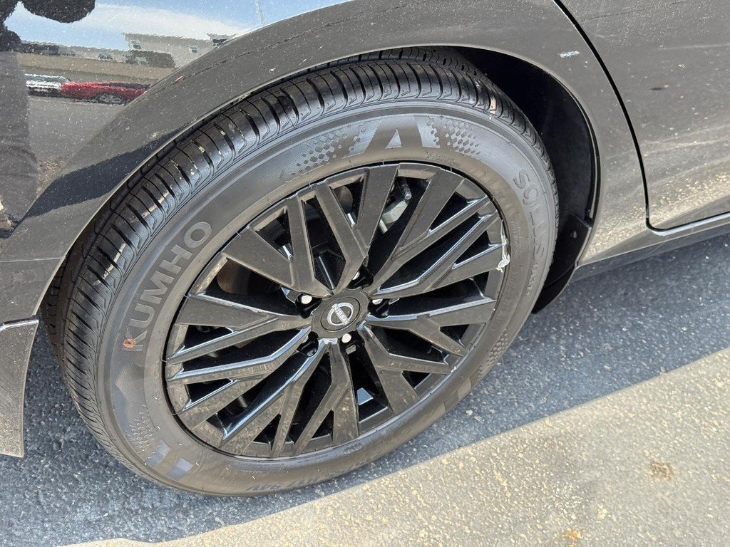 Used 2026 Black Nissan 2.5 SV image 4