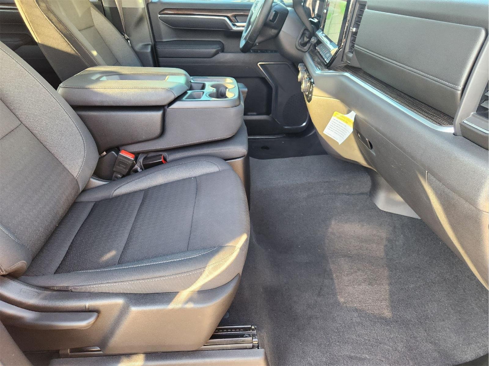 2025 Chevrolet Silverado 1500 photo 14 of 34