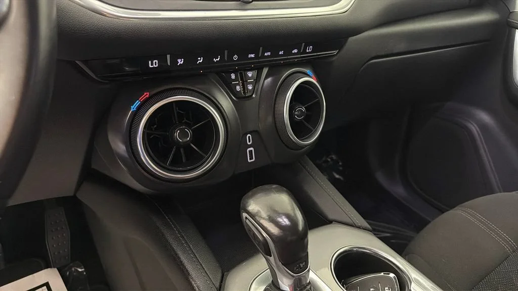 Used 2019 BLACK Chevrolet FWD 4dr w/1LT image 23